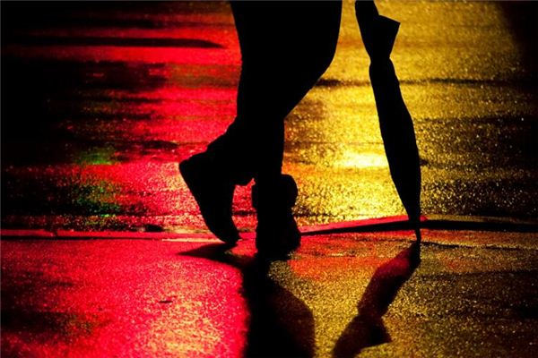 梦见雨伞破了是什么意思 梦见雨伞破了是什么意思