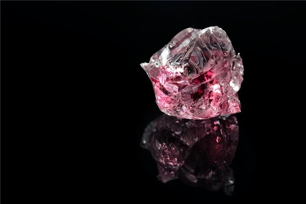 梦见血石是什么意思 梦见血石是什么意思