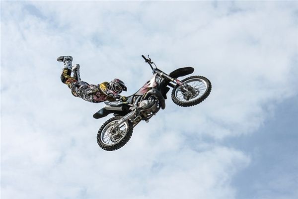 梦见摩托车 梦见摩托车