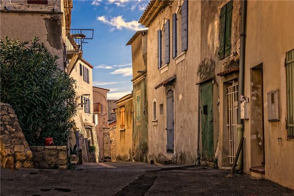 梦见换旧房是什么意思 梦见换旧房是什么意思