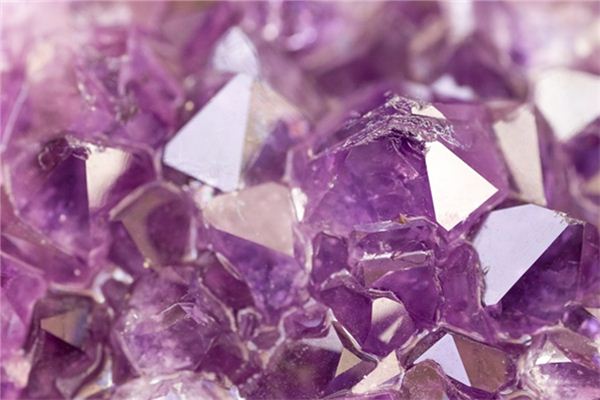 梦见水晶是什么意思 梦见水晶是什么意思