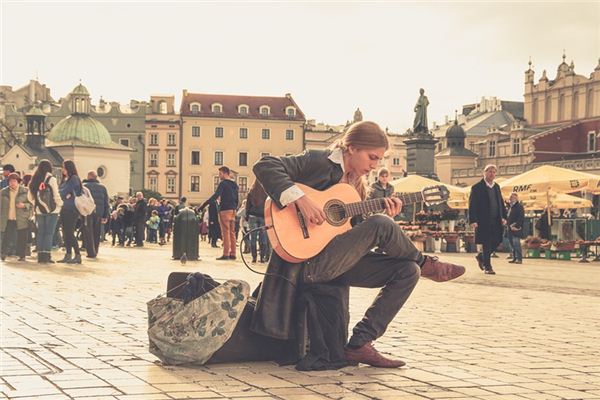 梦见广场是什么意思 梦见广场是什么意思