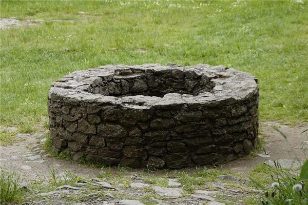 梦见水井是什么意思 梦见水井是什么意思