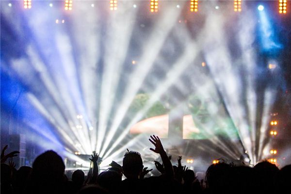 梦见狂欢节是什么意思 梦见狂欢节是什么意思