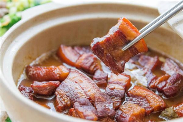 梦见吃红烧肉是什么意思 梦见吃红烧肉是什么意思