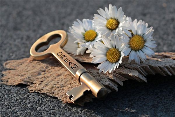 梦见找钥匙是什么意思 梦见找钥匙是什么意思