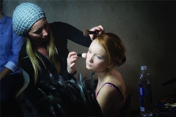 梦见脂粉是什么意思 梦见脂粉是什么意思