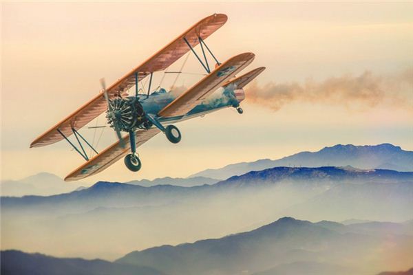 梦见飞机是什么预兆 梦见飞机是什么预兆